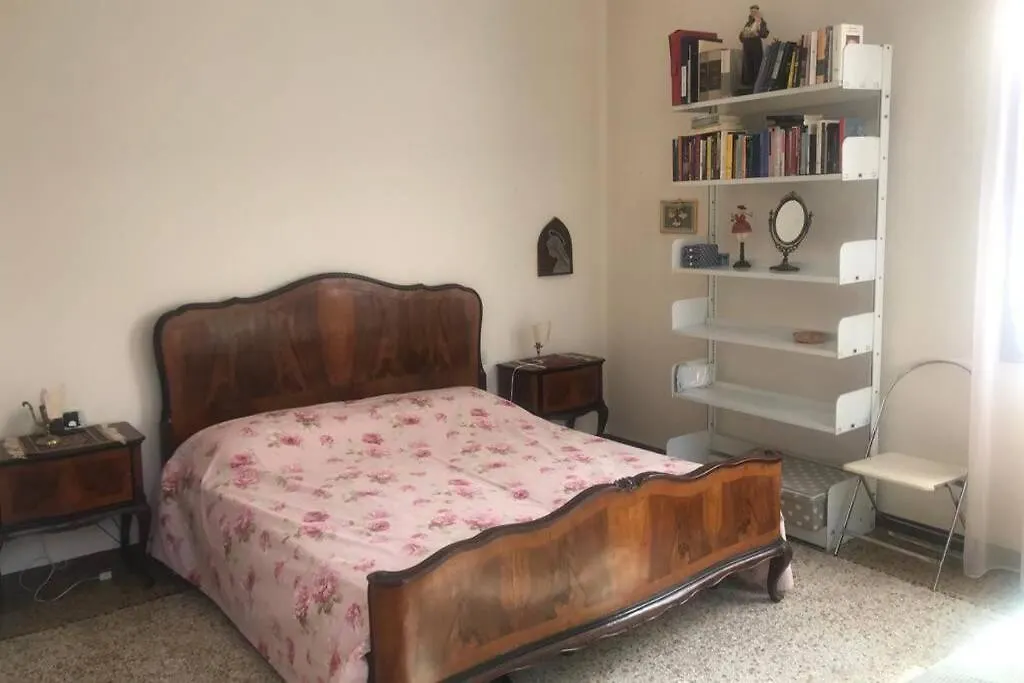 Ferienwohnung A Casa Di Claudia Venedig